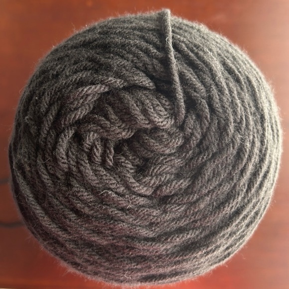 1 skein of yarn - Black - Picture 4 of 7